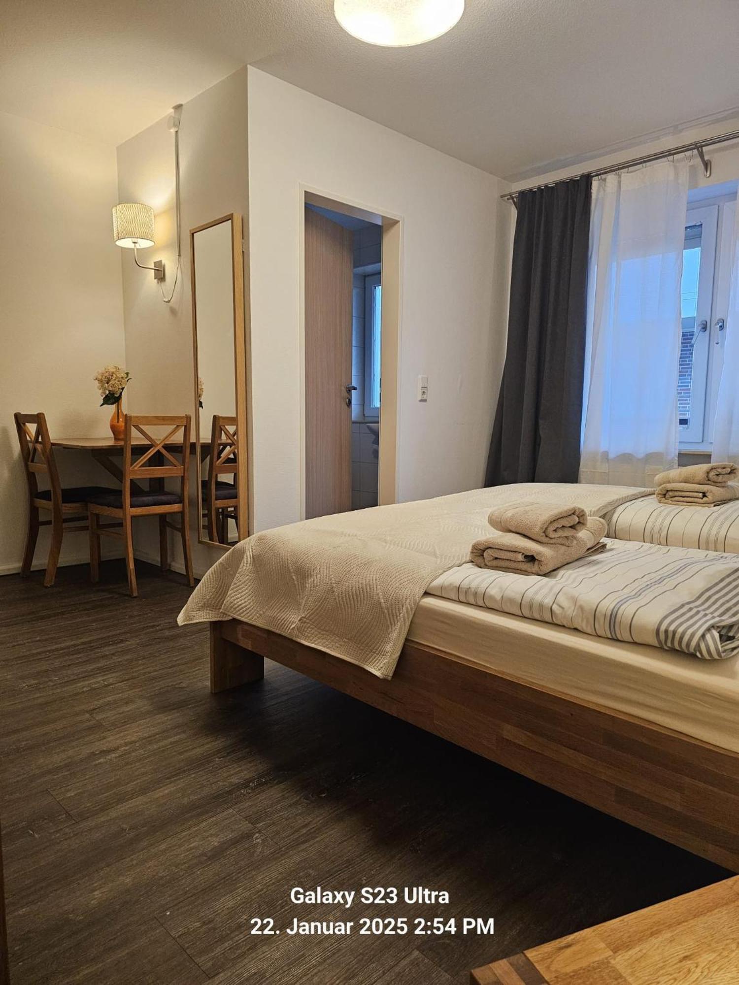 Pension Mondlicht Norddeich Norden Buitenkant foto